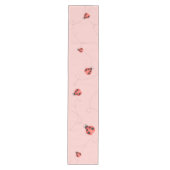 Roze Aquarel Fladderende Lieveheersbeestjes Medium Tafelloper (Voorkant)
