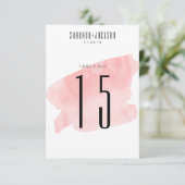 Roze Aquarel Wash Tafel Nummers Bruiloft Kaart (Staand voorkant)