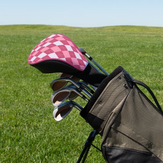 Roze Argyle Golfheadcover (Insitu)