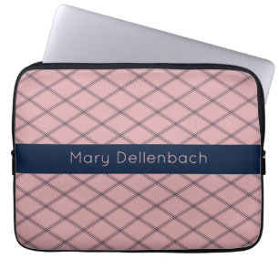 Roze Art Deco Patroon met Navy Naam Streep Laptop Sleeve