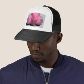 Roze auto trucker pet (In situ)