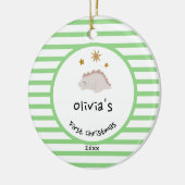 Roze Baby Dino | Eerste kerstgroene streep Keramisch Ornament (Links)