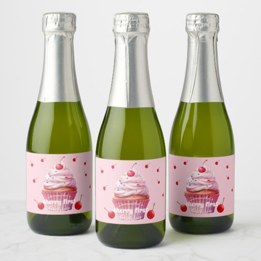 Roze Baby Eerste Kersen & Cupcake Verjaardagsfeest Sparkling Wijnetiket (Flessen)
