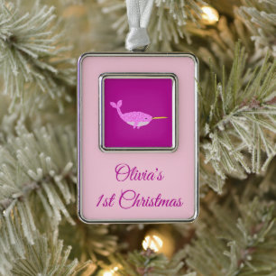 Roze Baby Girl Narwhal 1 Kerstmis Aangepast Verzilverd Omlijst Ornament