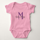Roze baby meisje monogram naam personaliseren mini romper (Voorkant)