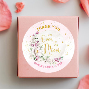 Roze baby shower bedankje met bloemig maanmotief ronde sticker