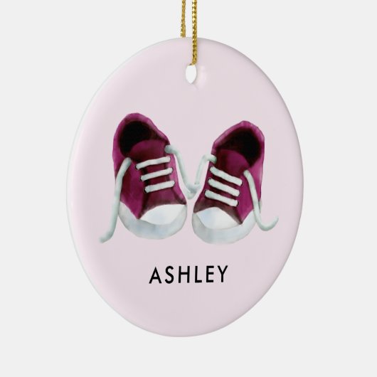 Roze Baby Sneakers Ornament, kerstcadeau Label Keramisch Ornament (Rechts)