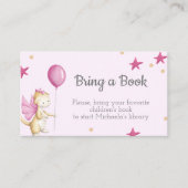 Roze babydraak met ballon Een boek meenemen Informatiekaartje (Voorkant)