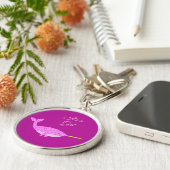 Roze babymeisje Narwhal Gender onthullen Aangepas Sleutelhanger (Zijkant)