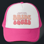 Roze Bachelorette Party Bruid Squad Bruidsmeisje Trucker Pet<br><div class="desc">Maak een plons op uw aankomende vrijgezellenfeest met deze prachtige retro vrijgezellenfeest gepersonaliseerde merchandise. Of je nu een strandtrip, een meisjesvakantie of een beste vriendenvakantie aan het vieren bent, deze op maat gemaakte groovy vrijgezellenfeestartikelen zijn de perfecte aanvulling op je onvergetelijke vakantie. Voeg een persoonlijke touch toe aan je vrijgezellenfeestsouvenir...</div>