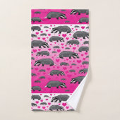 Roze badger hartkledienset bad handdoek (Handdoek)