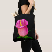 Roze balbloem zwarte achtergrond tote bag (Dichtbij)