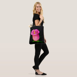 Roze balbloem zwarte achtergrond tote bag