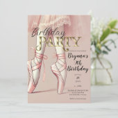 Roze Ballerina wijst op verjaardagsfeestje met ten Kaart (Staand voorkant)