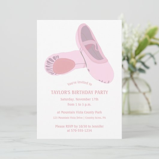 Roze balletschoenen op White Custom Birthday Party Kaart (Staand voorkant)