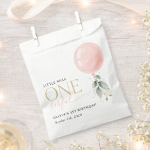 Roze ballon, eucalyptus, groen, eerste verjaardag