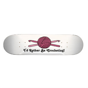 Roze band van garen en haakhaken persoonlijk skateboard