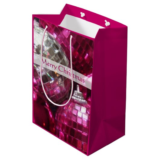 Roze Baubles Verry kerstcadeautas medium Medium Cadeauzakje (Achterkant Gekanteld)