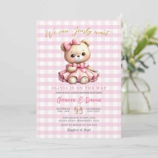 Roze Beer Baby shower Gingham kan nauwelijks wacht Kaart (Staand voorkant)