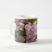  roze bergLaurel Flowers Koffiemok (Voorkant links)