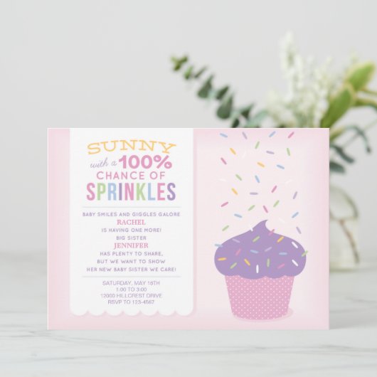 Roze Big Sister Cupcake Baby Sprinkle Uitnodiging (Staand voorkant)