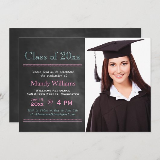Roze Blackboard Photo Afstuderen Uitnodiging (Voorkant / Achterkant)