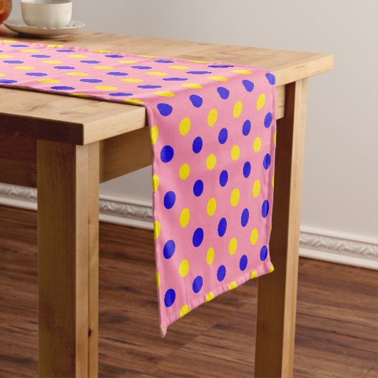 Roze Blauw Geel Stippen Design  Korte Tafelloper (Voorbeeld)