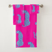 Roze & Blauw Modern Oerwoud Cheetah Badhanddoek Se Bad Handdoek (Insitu)