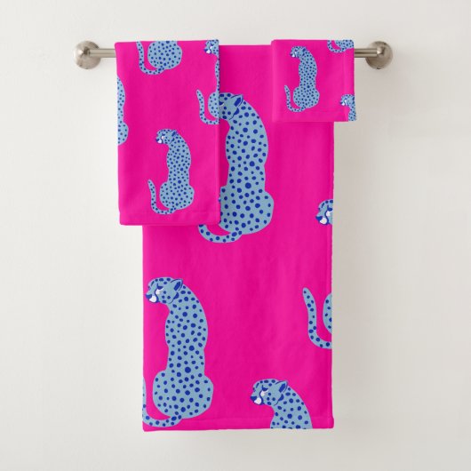 Roze & Blauw Modern Oerwoud Cheetah Badhanddoek Se Bad Handdoek (Insitu)