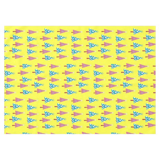 Roze & Blauw Vrolijke Kerstbomen Geel Tafelkleed (Voorkant (Horizontaal))