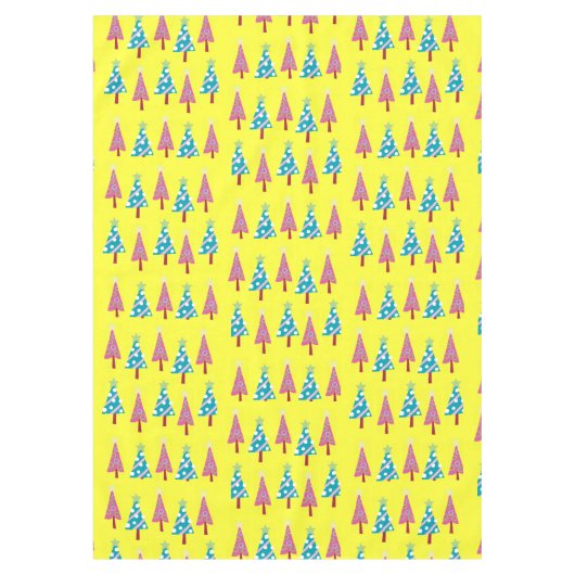 Roze & Blauw Vrolijke Kerstbomen Geel Tafelkleed (Voorkant)