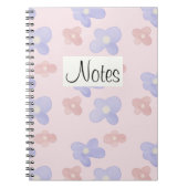 Roze blauwe bloemen op pastel roze notitieboek (Voorkant)