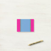 Roze, blauwe en gele Post It-notitie Post-it® Notes (Op bureau)