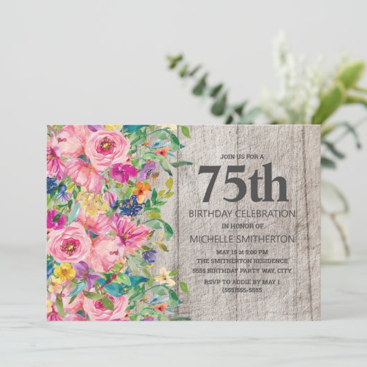 Roze Blauwe Floral Rustic Wood 75th Birthday Party Kaart (Staand voorkant)