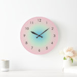 Roze blauwe gradiënt ombre pasta esthetisch grote klok<br><div class="desc">Prachtige digitale waterverf roze blauw gradiëntformaat. Gradiënt zomercadeaus.</div>