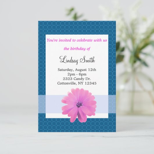 Roze blauwe lintje Birthday uitnodiging (Staand voorkant)