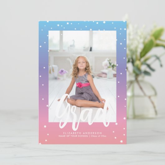 Roze blauwe Paarse regenbooggradiënt Afstuderen Fo Aankondiging (Staand voorkant)