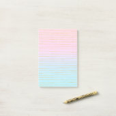 Roze Blauwe Pastel Gradient met Gouden Lijnen Post-it® Notes (Op bureau)