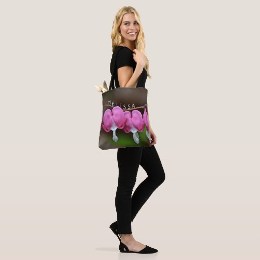 Roze bloeding Harten Tote Bag (Op model)