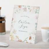 Roze bloeiende bloemen Aangepaste tekstetiket Reclamebord Met Voetstuk (Insitu)