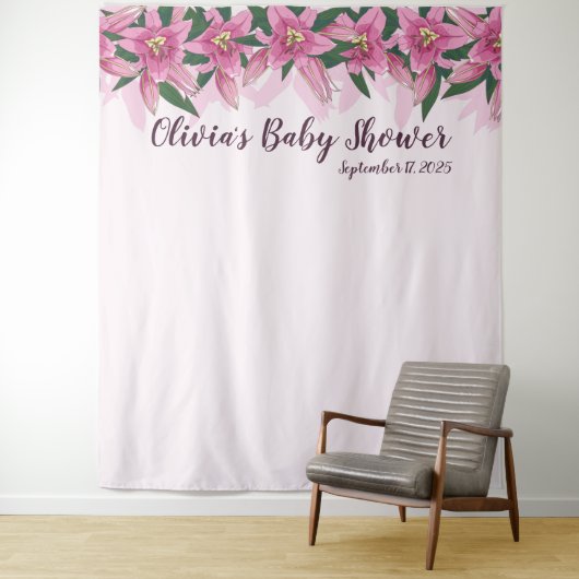 Roze Bloeiende Lelies Top Line Baby shower Achterg Wandkleed (In situ)