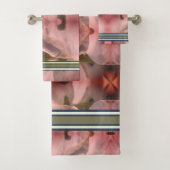 ROZE BLOEM DROGE WASDOEK EN BADSET BAD HANDDOEK (Insitu)