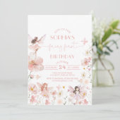 Roze bloem fee eerste verjaardagsuitnodiging kaart (Staand voorkant)