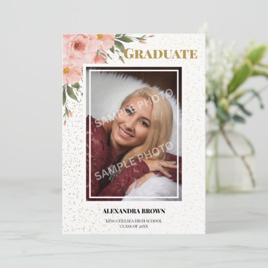 Roze Bloem Foto Afstuderen Aankondiging Kaart (Staand voorkant)