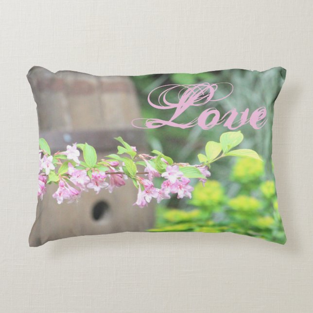 Roze bloem geaccentueerd accent kussen (Voorkant)