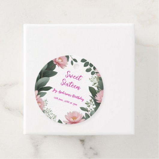  roze bloem groene eucalyptus 16e verjaardag bedankjes labels (In situ)