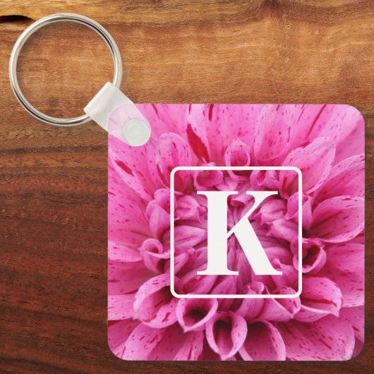 Roze Bloem Sleutelhanger met Monogram (Voorkant)