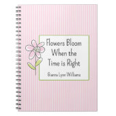Roze Bloem Strepen Monogram Notitieboek (Voorkant)