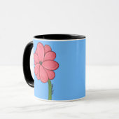 Roze bloem vol met blauwe achtergrond mok (Voorkant links)