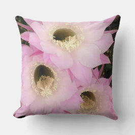 Roze bloemblaadjes van de woestijn kussen